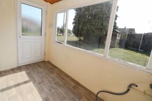 DE VERE ESTATE- click for photo gallery